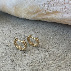 Gold Chelsea Chain Hoop Earrings, chain hoops, trendy hoops, gold chain, gold hoops, gold huggies, small gold hoops, solid gold hoops, chain