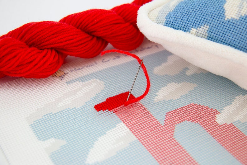 Kit de almohada de punto de aguja mini inicial de nube, kit de cojín de tapiz pequeño, kits de punto de aguja para principiantes, almohada de bebé personalizada, decoración de bebé, 8x8 imagen 3