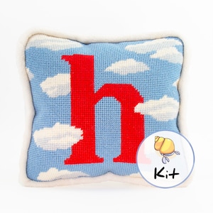 Kit de almohada de punto de aguja mini inicial de nube, kit de cojín de tapiz pequeño, kits de punto de aguja para principiantes, almohada de bebé personalizada, decoración de bebé, 8x8 imagen 1