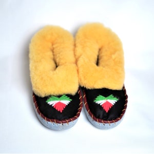 Sheepskin Moccasin Slippers / Winter fur boots / Natural handmade 100% sheep wool / Size 36 UK 3 Polish slippers Black/Yellow fur