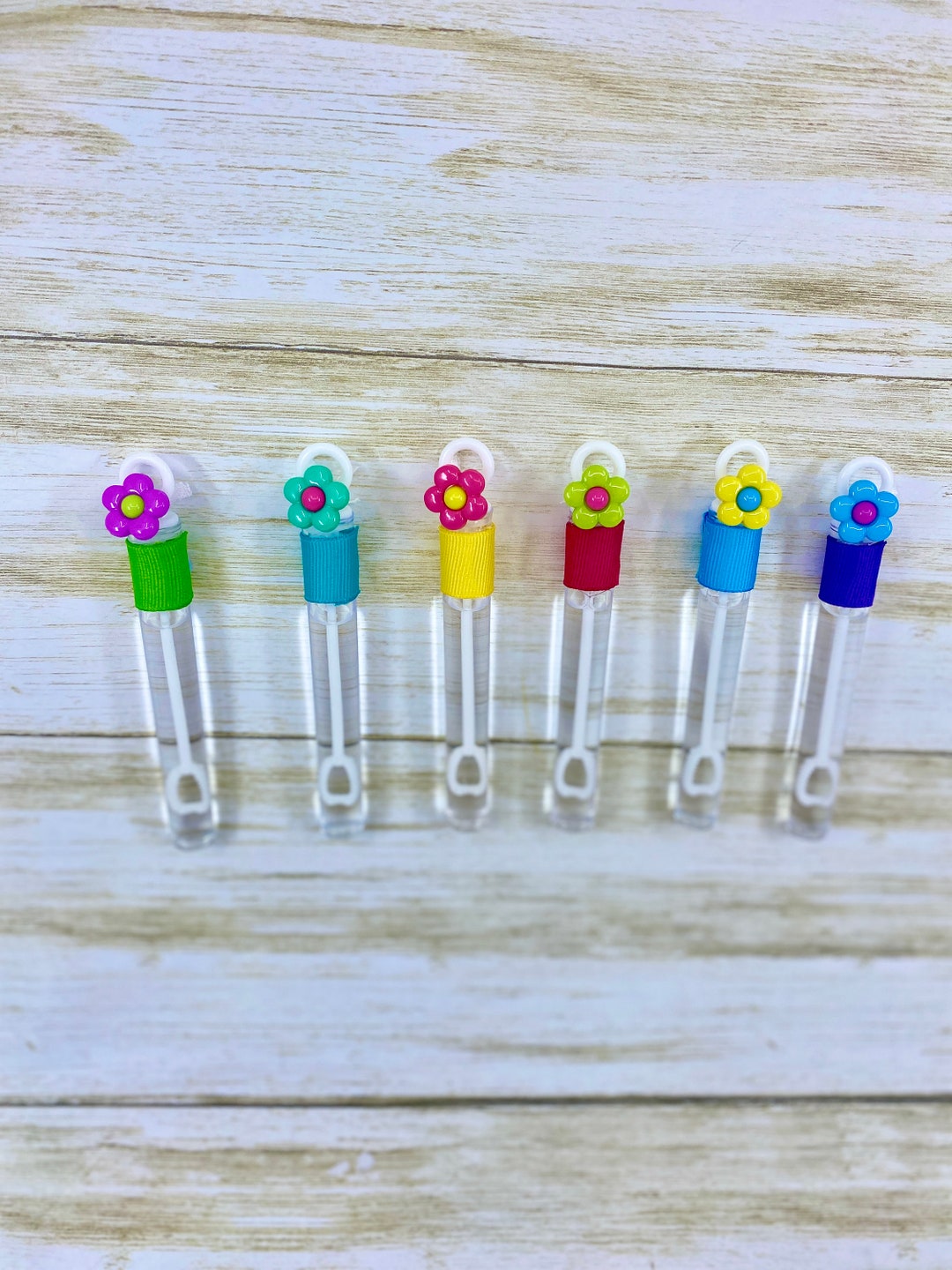 Daisy Hibiscus Flower Party Favor, Hawaiian Party Bubble Favor, Daisy