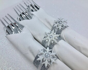 Christmas Disposable Flatware Set: Snowflake Napkin Ring, Holiday Tableware