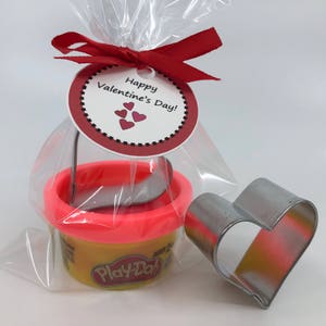 Valentine's Class Favor: Valentine's Playdoh Favor - Personalized Valentine's Classroom Gifts, Valentines Class Favor