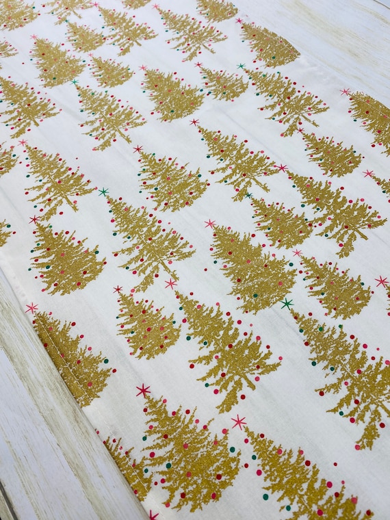 Gold Christmas Tree Table Runner: Shimmery Holiday Decor