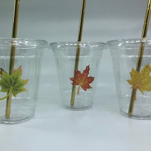 Thanksgiving plastic cups with straws and lids, Leaf Design  - Holiday party cups, Thanksgiving party cups