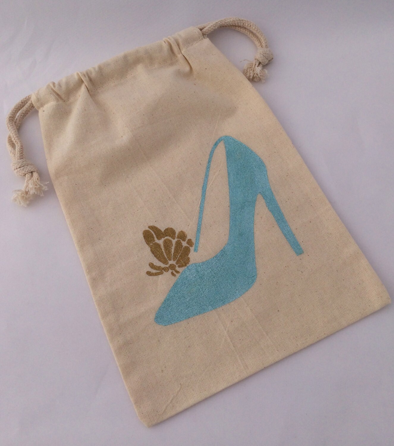 Cinderella Party Favor Bags: Cinderella Glass Slipper and Gold Butter…