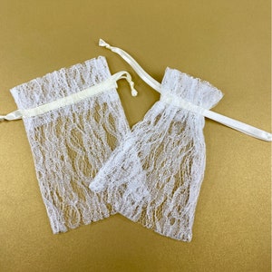 Lace Pouches, Set of 5, Favor Bag, Jewelry Pouch