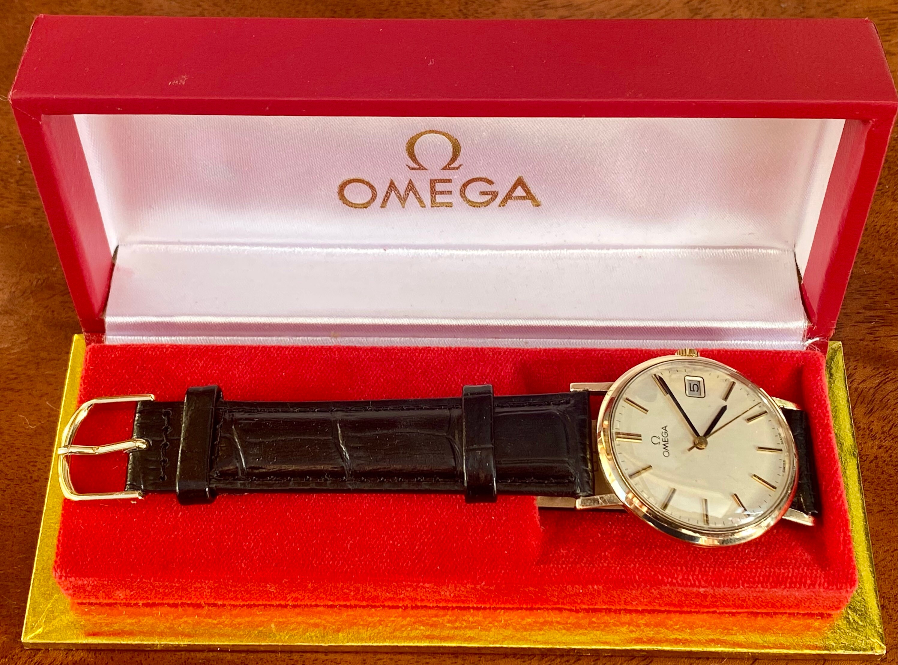 1977 OMEGA 9K SOLID GOLD Gentlemans Box Serviced. Etsy UK