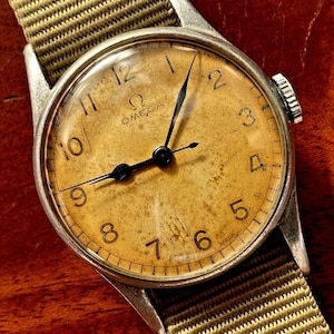 1943 Omega Pilot&#39;s Watch: Royal Navy Fleet Air Arm, HS8, WWII