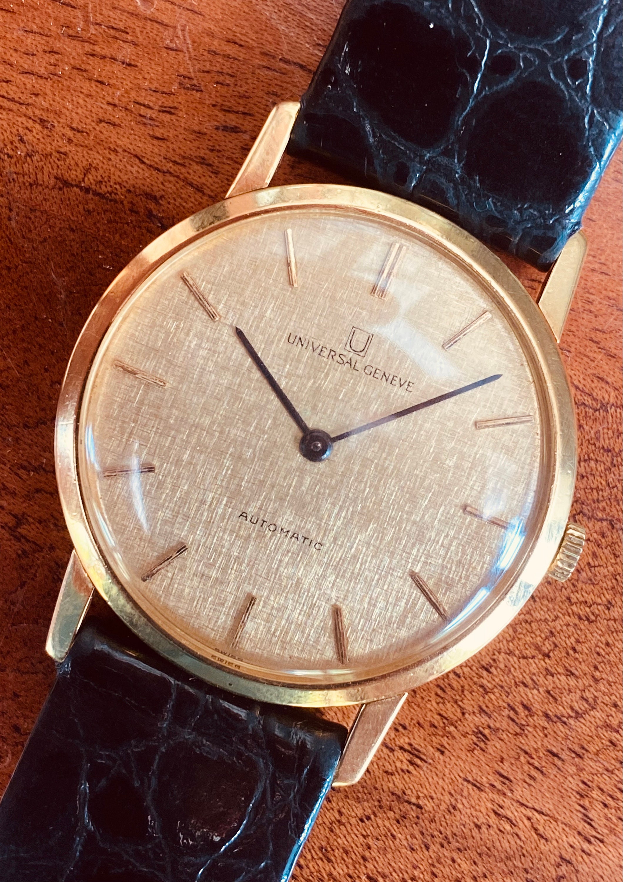 Universal geneve watch gold best sale