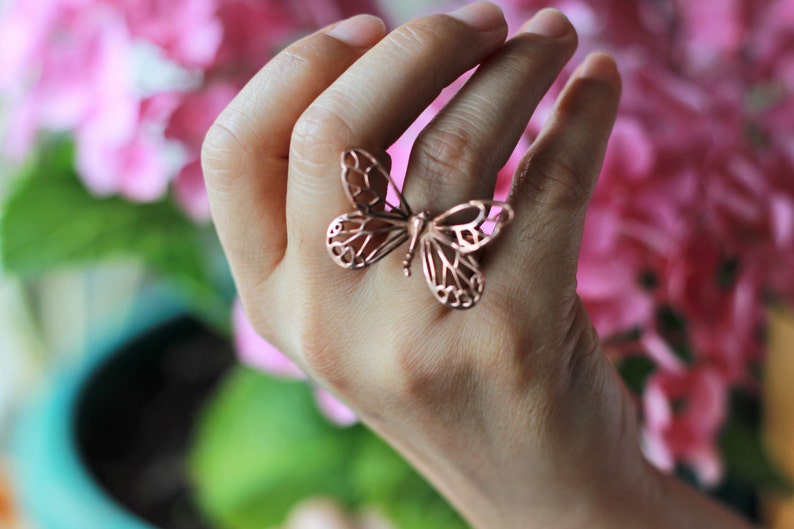 Statement Ring / Mood Jewelry / Butterfly Ring / 925 Silver image 1