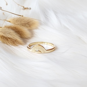[韓国人気ジュエリー] nff sunset ring Sun Ring, Sunset Ring, Delicate Sapphire Stacking Ring
