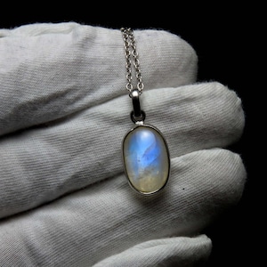 Natural AA Rainbow Moonstone Pendant, Blue Moonstone oval Pendant, Cabochon Gemstone Chain Necklace, 92.5 Sterling Silver Necklace For Her.