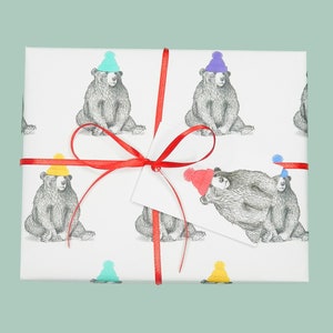 Orso con cappello di lana - Carta da regalo, carta da regalo ed etichette regalo.