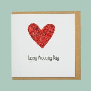 Bonne journée de mariage. Beaded Heart - Carte émaillée à la main de Teddy Perkins.