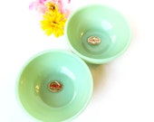 2pcs Vintage Fire King Oven Ware Jadeite Chili Bowls Green Restaurant Dishes Dinnerware Collectors ORIGINAL FOIL STICKER