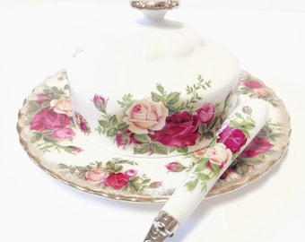 Royal Albert Old Country Roses Round Butter Cheese Dish Flowers Gold Trim England Fancy Ornate Tableware Dinnerware Bridal Wedding