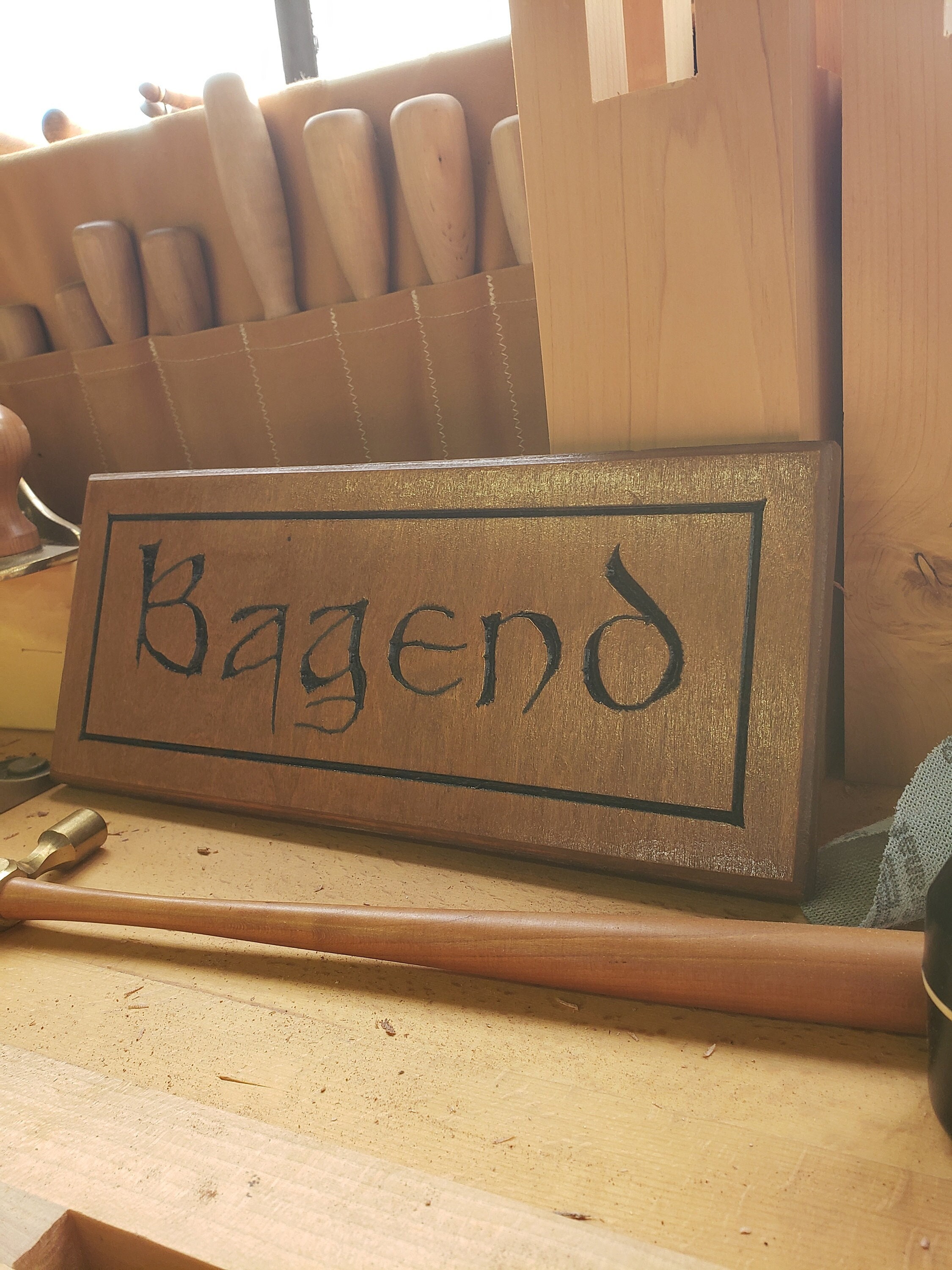 Bagend hout gesneden teken - Lord of the Rings geïnspireerd - Elven Sign - The Hobbit - Bilbo - Frodo - Gandalf - Fan Art - LotR