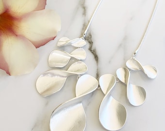 Zilveren verklaring ketting, Bib ketting, kettingen voor vrouwen, zilveren dikke ketting, mode ketting, verklaring sieraden, grote ketting