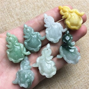 30PCS Grade A Jadeite Wallet pendant Natural Grade A Stone Green Jade ICE Jadeit Chinese Beads,Myanmar Baby hang necklace Blume