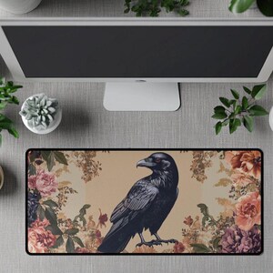 Gothic Rabe Schreibtischmatte, Barock Krähe Schreibtischdeko, Rabe und Rosen Schreibtischmatte, Whimsigoth, Fee Schreibtischmatte, Witchy Sachen Hexe Dekor Goth Geschenk