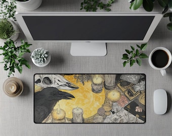 Alfombrilla de escritorio de cuervo gótico, alfombrilla de ratón de estilo brujería celestial con cuervos, velas y libros, decoración de oficina de Dark Academia, regalo de estética oculta.