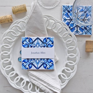Ensemble de 2 tuiles portugaises avec le nom de l’invité, tuile portugaise de la collection Sintra pour cartes de place, faveur ou comme dessous de verre, tuile personnalisée