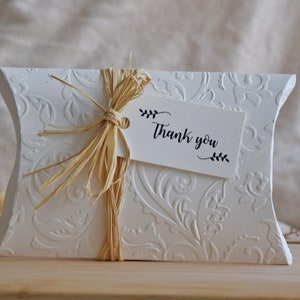 Pack of 10 Elegant Wedding Favor Boxes, Party Favor Boxes, Pillow Boxes for Wedding Favors, Large Pillow Boxes, Embossed Birthday Gift Boxes
