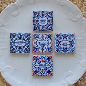Set van 5 Portugese gunst blauwe tegels, gepersonaliseerde magneet blauwe tegels voor bruiloft of evenement gunsten, tegel gunst voor een bestemming bruiloft
