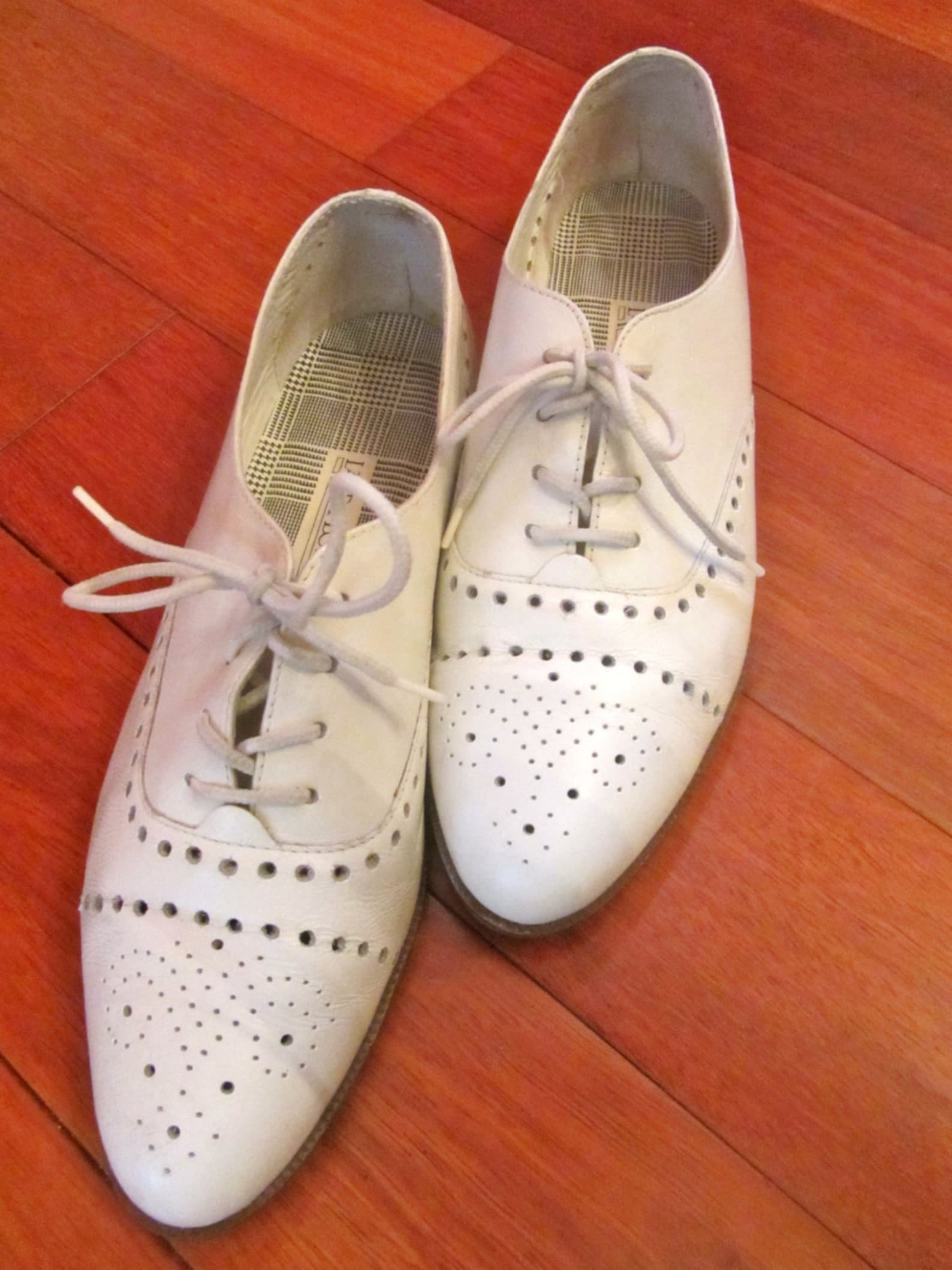 Perfect white leather oxford shoes | Etsy