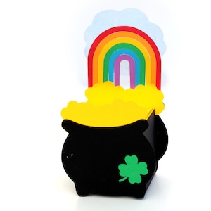 St Patrick&#39;s Day Pot of Gold SVG Cut File / Instant Download Silhouette Cricut