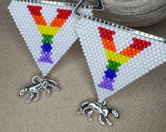 Boucles d'oreilles BYU Pride : logo Y perlé tissé à la main, acier inoxydable