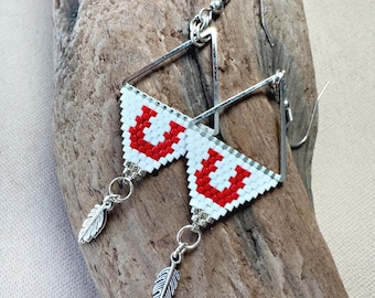 Boucles d'oreilles de l'Université de l'Utah : tissées à la main, perles avec breloque plume - Allez-y Utes !