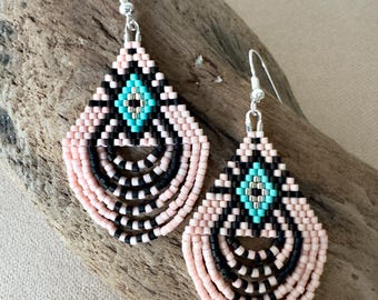 Boucles d'oreilles perlées faites à la main - Inspiration amérindienne