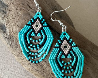 Boucles d'oreilles perlées faites à la main - Inspiration amérindienne
