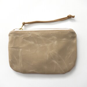 Cartera / bolso de mano / bolso con cremallera de lona encerada almond
