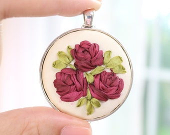 Red Rose bouquet necklace. Silk Ribbon Embroidery Oval Pendant Necklace. Vintage style jewelry