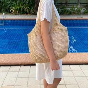 Raffia tote bag. Hobo net bag for summer. Eco friendly market bag. Fashion shopping bag. Knitted beach bag