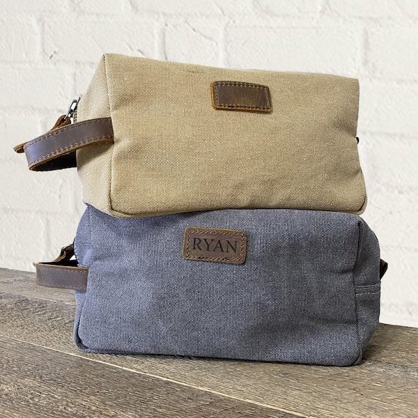 Personalized toiletry bag for men, Dopp kit groomsmen / Laser engraved