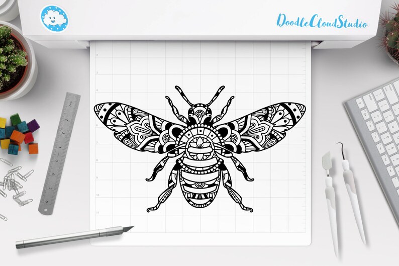 Download Bee Mandala SVG Mandala Bee SVG Files voor Silhouette en ...