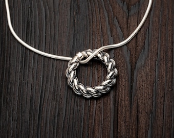 Silver Latvian Namejs Ring Necklace || The pagan king || Namejs braided ring pendant || Latvian ring pendant || gift for men || unisex gift