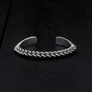 Namej bracelet - thin braiding || Latvian jewelry || Latvia ring || Namej ring