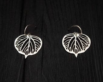 Sterlingzilveren lindeblad oorbellen | Natuursieraden