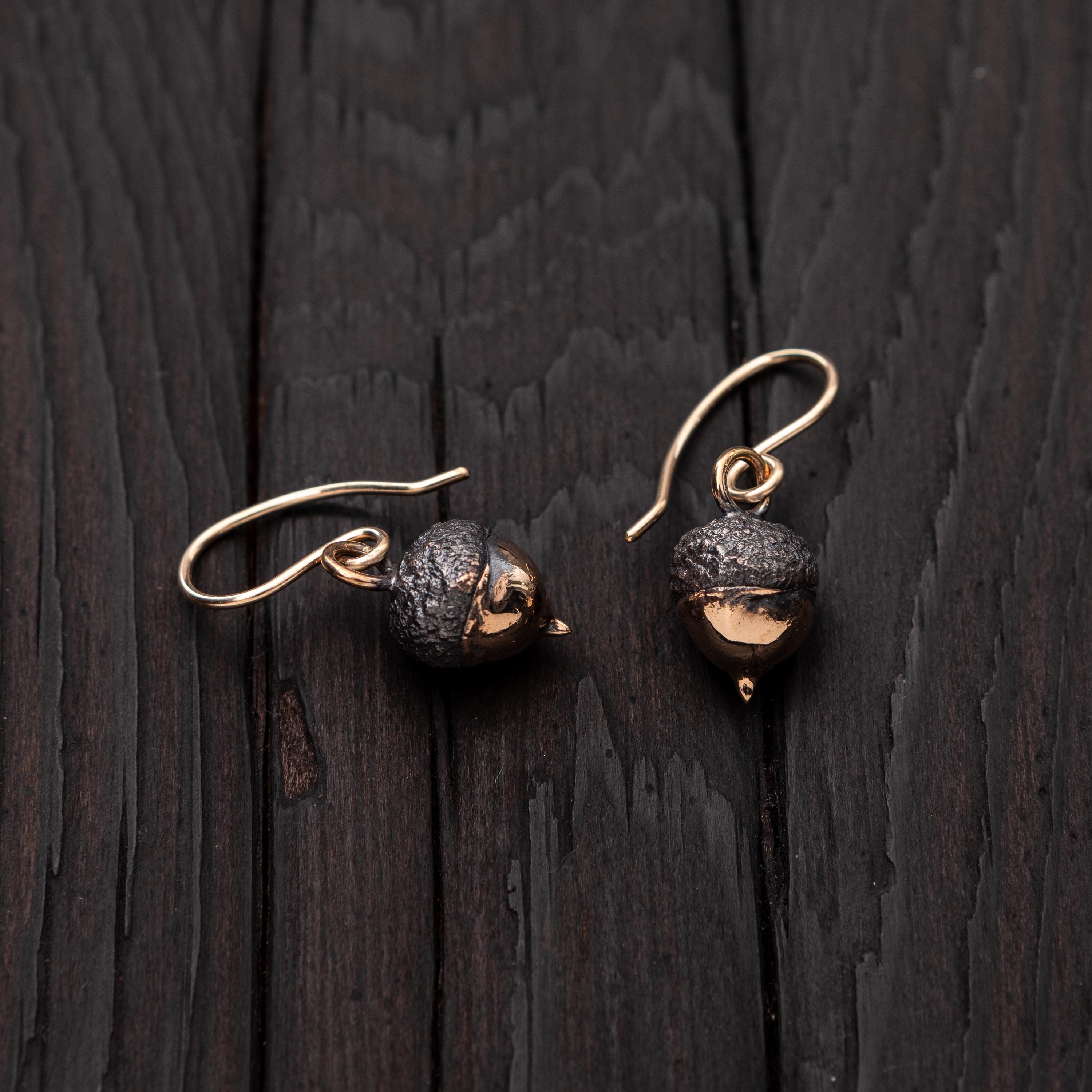 Small acorns bronze earrings, Real acorn earrings, Oak tree jewelry, Bronze nature jewelry, Nature Lovers gifts, Present for mom