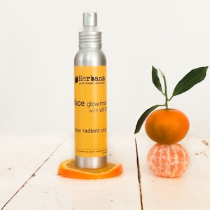 Glow Vitamin C Face Mist, Refresh & Hydrating for radiant skin