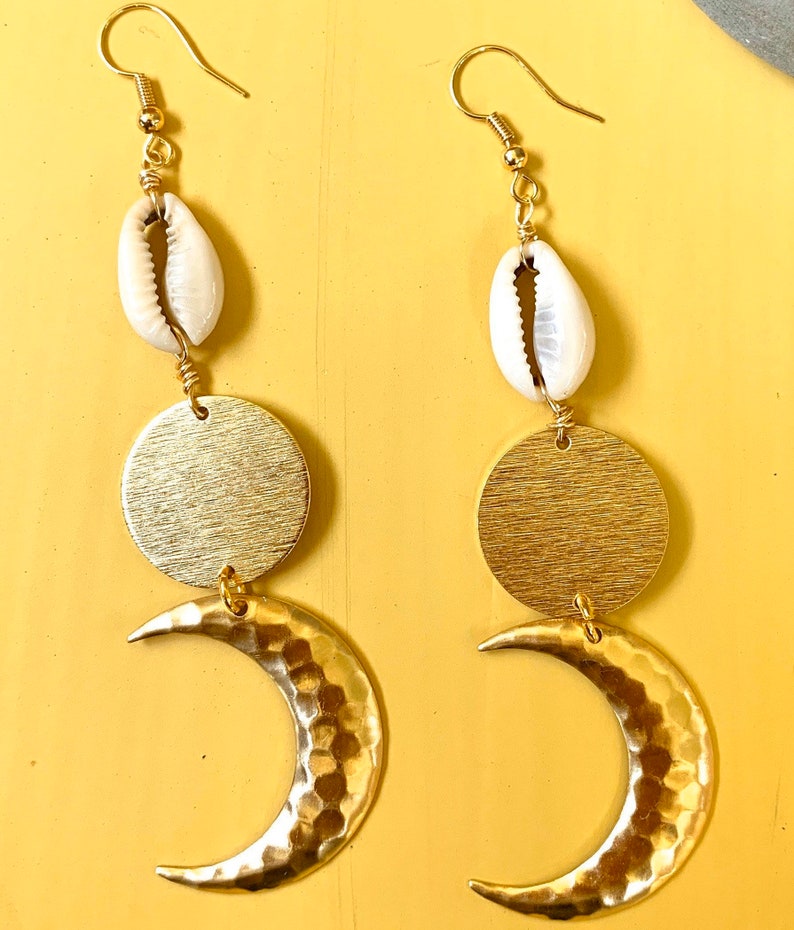 Statement cowrie shell Earring Cowrie shell Jewelry Geometric Jewelry Brass Geometric earrings Brass and Cowrie Shell Statement Earrings