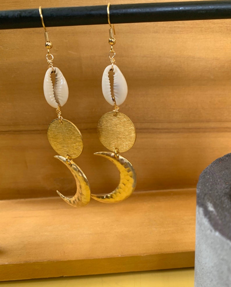 Statement cowrie shell Earring Cowrie shell Jewelry Geometric Jewelry Brass Geometric earrings Brass and Cowrie Shell Statement Earrings