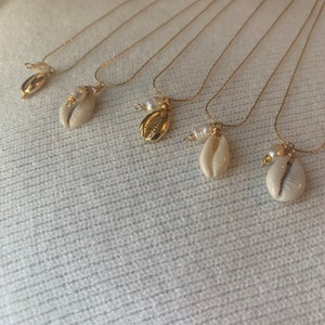 Cowrie shell and fresh water pearl necklace, Dainty fresh water Pearl necklace with cowrie shell, gift for her, gift for friend