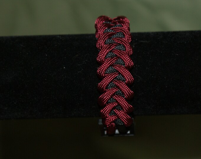 University of South Carolina, Garnet and Black Shark's Jaw Paracord Bracelet