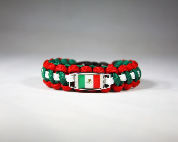 Mexican Flag Paracord Charm Bracelet, Mexico, Green, White and Red, Country Flag Bracelet